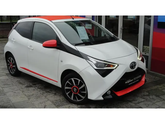 Toyota Aygo 1.0 VVT-i x-otic 2019 Benzine 12