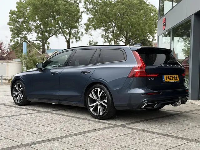 Volvo V60 2.0 B4 Aut. 197pk MHEV R-Design 2020 Benzine 4