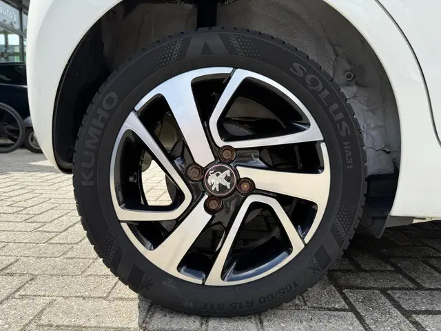 Peugeot 108 1.2 Puretech TOP! Roland Garros 2015 Benzine 32