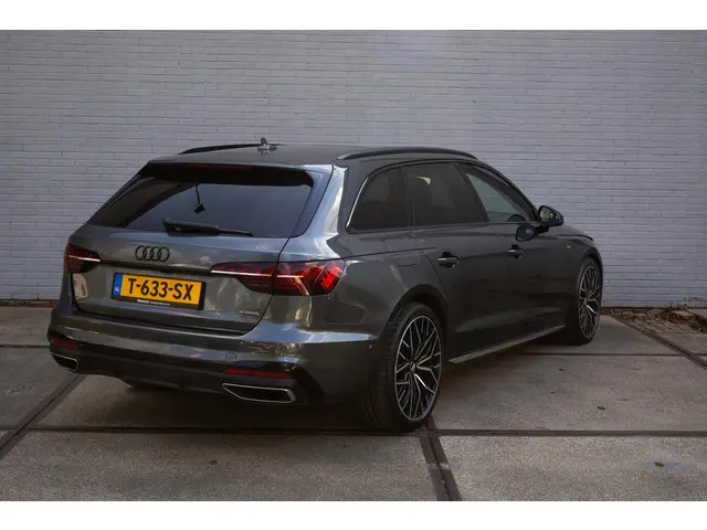 Audi A4 Avant 45 TFSI quattro edition one 2020 Benzine 9