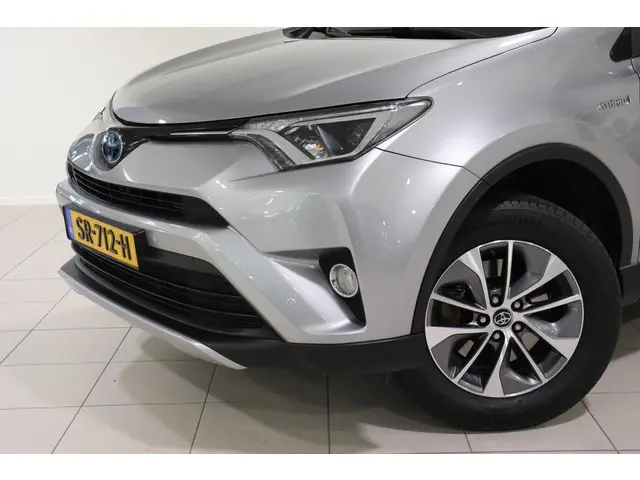 Toyota RAV4 2.5 Hybrid AWD Energy, 2018 Hybride Benzine 6