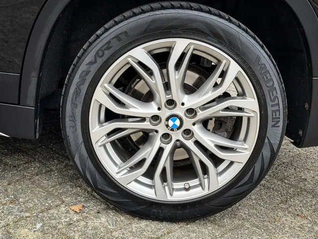 BMW X1 sDrive20i Orange Edition III 2019 Benzine 11