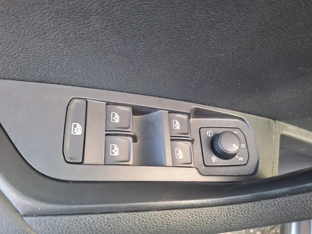 Škoda Karoq 1.0 TSI Ambition 2023 Benzine 22