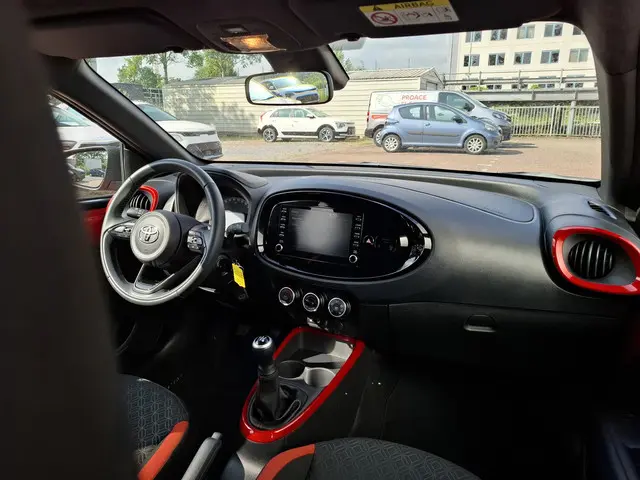 Toyota Aygo X 1.0 VVT-i MT Pulse 2023 Benzine 10