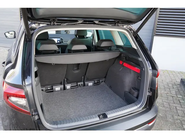 Škoda Karoq 1.5 TSI ACT Style 2018 Benzine 18