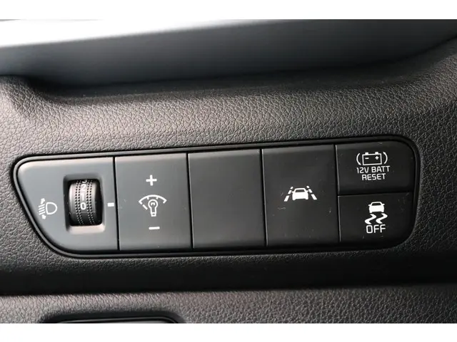Kia Niro 1.6 GDi Hybrid DynamicLine 2020 Hybride Benzine 16