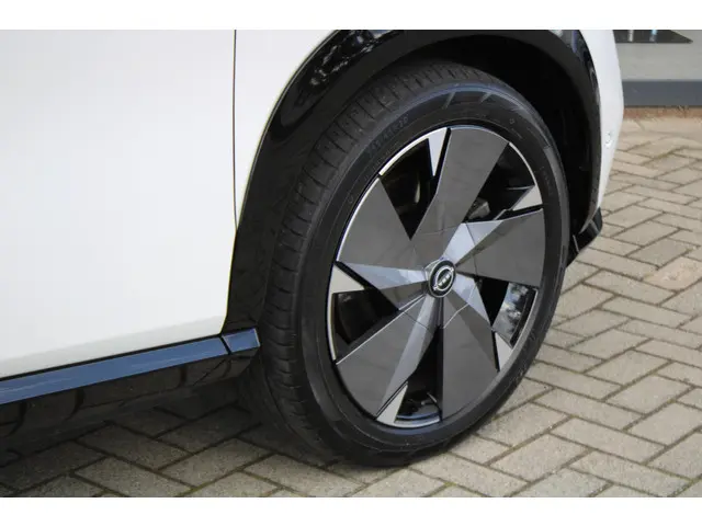 Nissan ARIYA e-4ORCE Evolve 87 kWh 2023 Elektrisch 38