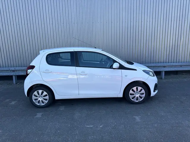 Peugeot 108 1.0 e-VTi Active 2017 Benzine 10