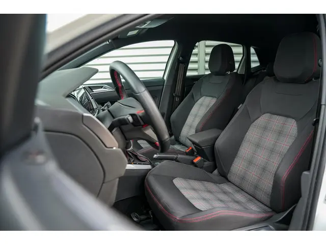 Volkswagen Polo 2.0 TSI GTI 2022 Benzine 8