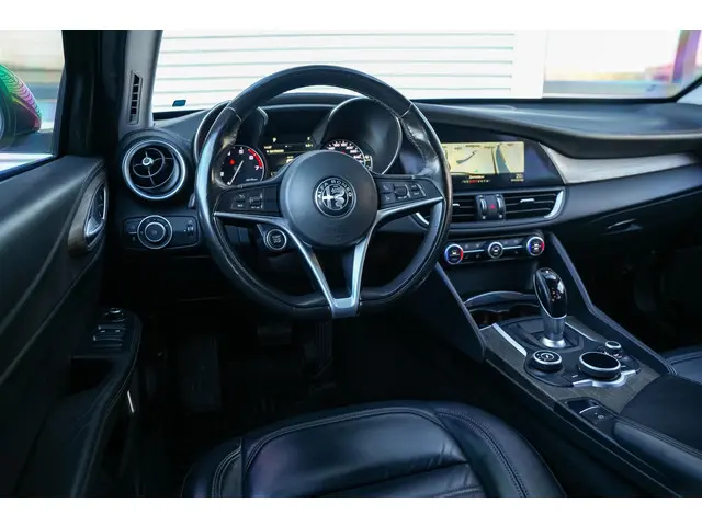 Alfa Romeo Giulia 2.0 T AWD 2019 Benzine 6