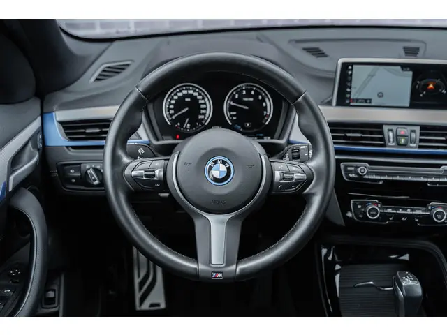 BMW X1 xDrive25e High Executive 2022 Hybride Benzine 30