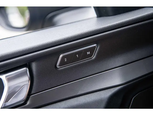 Lynk & Co 01 1.5 Plug-in Hybrid 2023 Hybride Benzine 31