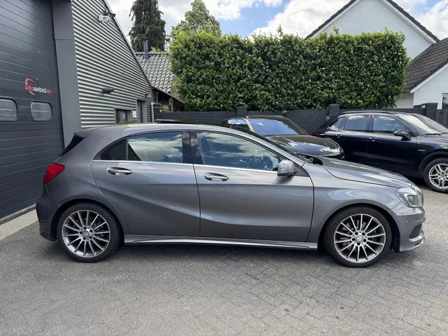 Mercedes-Benz A-Klasse 250 AMG Pakket 2015 Benzine 4