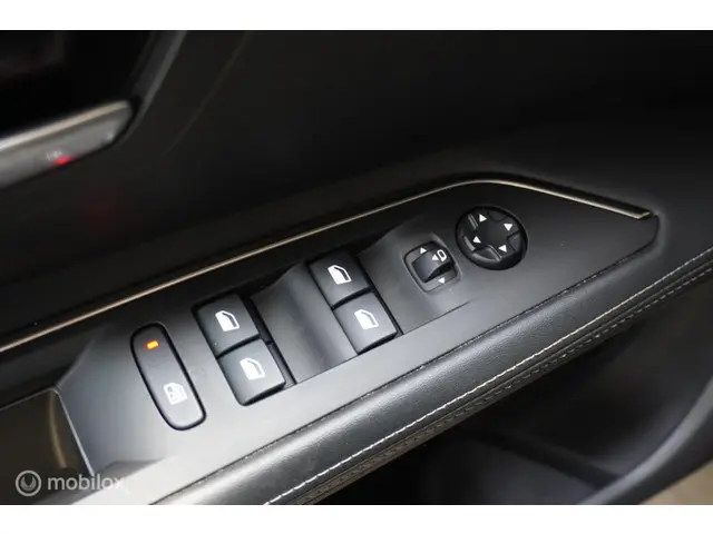 Peugeot 3008 1.2 PureTech Allure 2019 Benzine 25