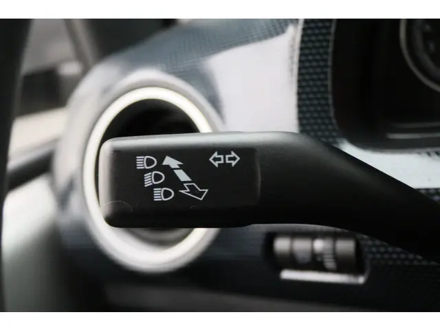 Volkswagen up! 1.0 BMT move up! 2021 Benzine 28