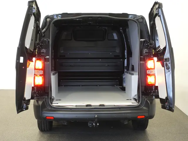 Opel Vivaro 2.0 BlueHDi 145PK L3 Automaat 2023 Diesel 3