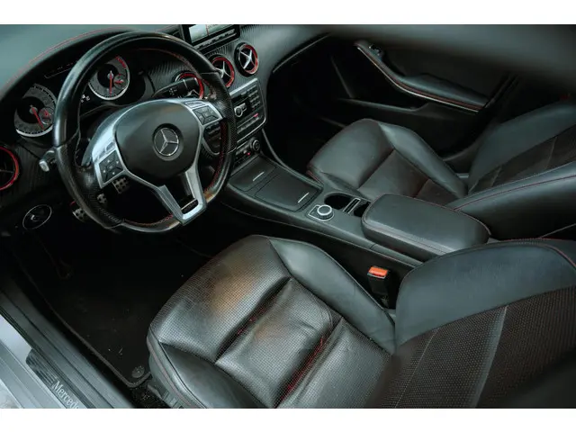 Mercedes-Benz A-Klasse 250 Sport 2012 Benzine 13