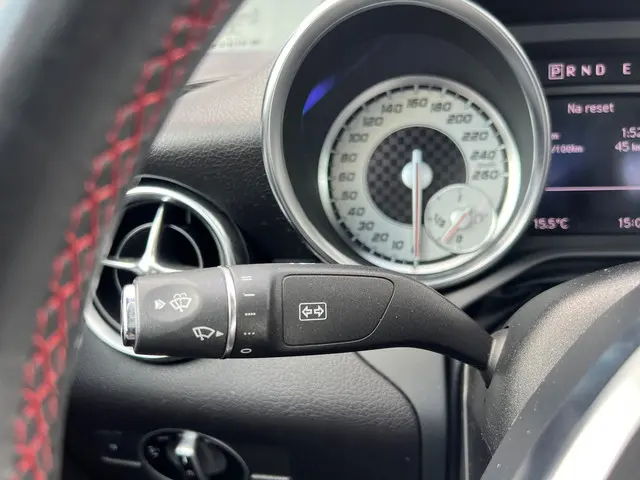 Mercedes-Benz SLK 200 AMG PANORAMADAK 2014 Benzine 18