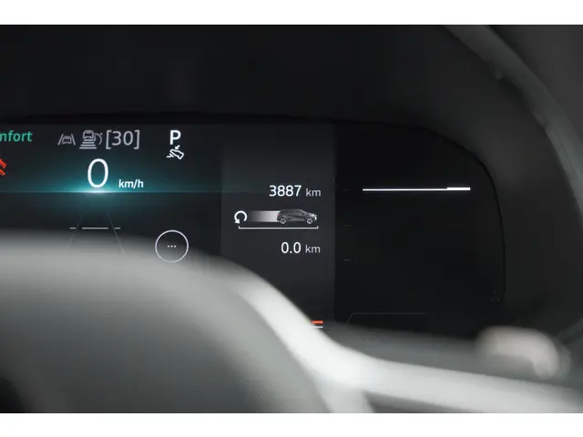 Renault Captur Mild Hybrid 160 EDC Techno 2025 Benzine 42