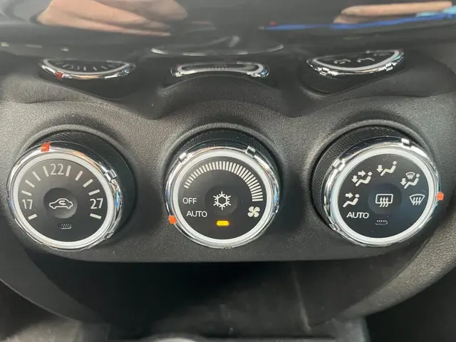 Mitsubishi ASX 1.6 Cleartec Intense+ 2015 Benzine 11