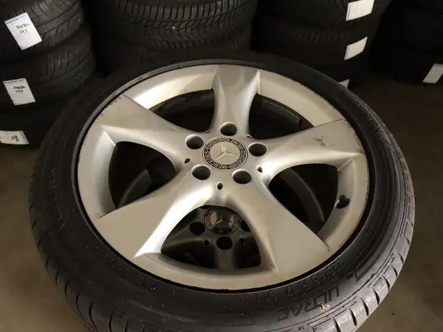 Mercedes-Benz B-Klasse 200 Ambition 2013 Benzine 32