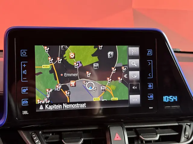 Toyota C-HR 1.8 Hybrid Bi-Tone 2018 Hybride Benzine 35