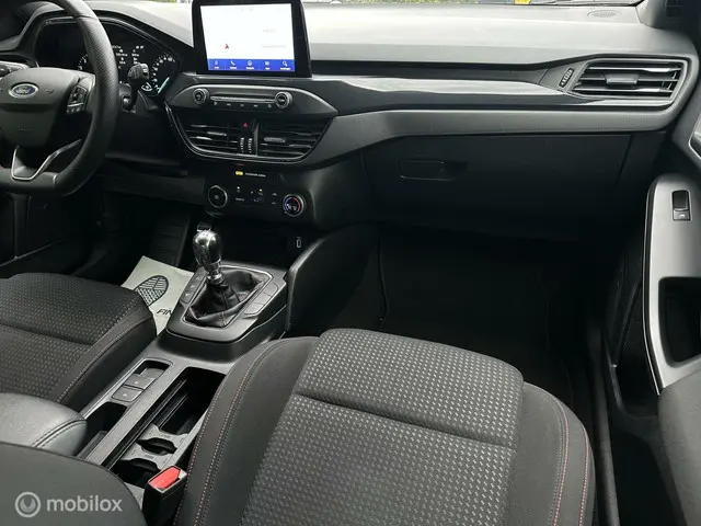 Ford Focus 1.0 EcoBoost ST Line Business 2019 Benzine 10