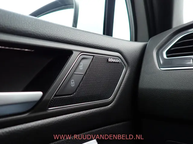 Volkswagen Tiguan Allspace 1.5 TSI R-LINE 2021 Benzine 15