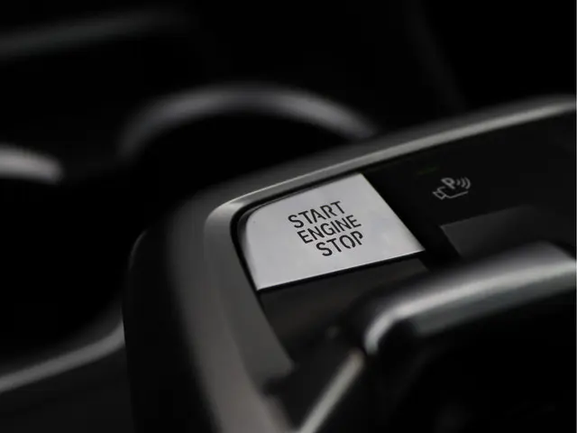 BMW X1 sDrive18i 2023 Benzine 56