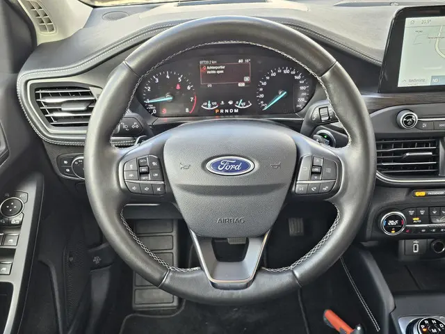 Ford Focus Wagon 1.5 EcoBoost Vignale 2018 Benzine 18