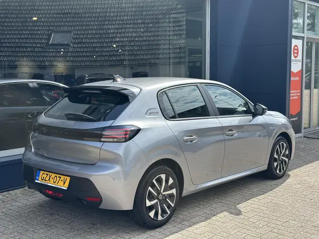 Peugeot 208 1.2 Style 2025 Benzine 7