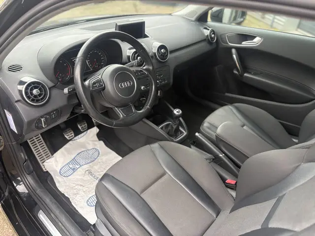 Audi A1 1.2 TFSI Admired 2013 Benzine 10