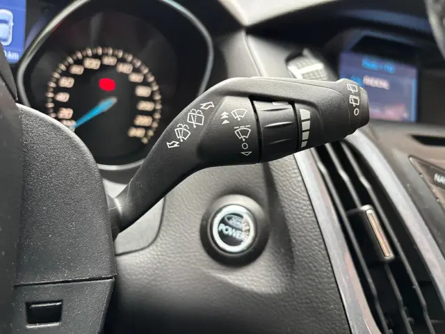 Ford Focus Wagon 1.0 EcoBoost Edition Plus 2013 Benzine 27