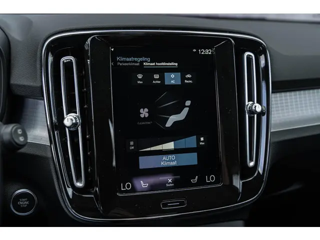 Volvo XC40 1.5 T2 Momentum Business 2021 Benzine 35