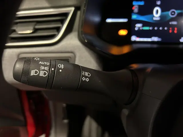 Mitsubishi Colt 1.0T MT Intense 2024 Benzine 18