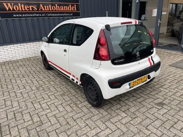 Peugeot 107 1.0 Access 2013 Benzine 7