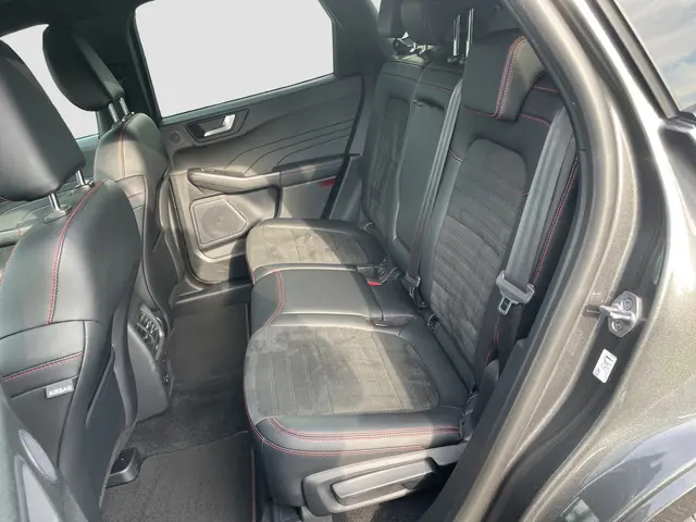 Ford Kuga 2.5 PHEV ST-Line X 2021 Hybride Benzine 23