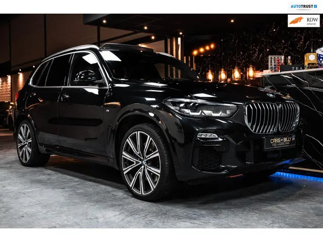 BMW X5 XDrive30d MPACKAGE|PANO|LEDER|FULL 2019 Diesel