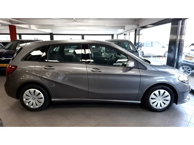 Mercedes-Benz B-Klasse 160 Automaat 2017 Benzine 5