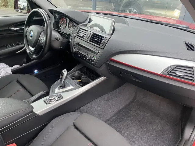 BMW 1 Serie 118i High Executive 2012 Benzine 33