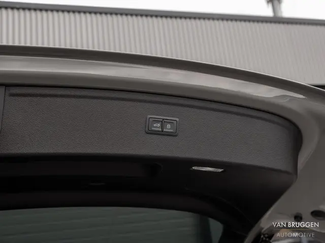 Audi Q5 55 TFSI e S-Line 2021 Hybride Benzine 30