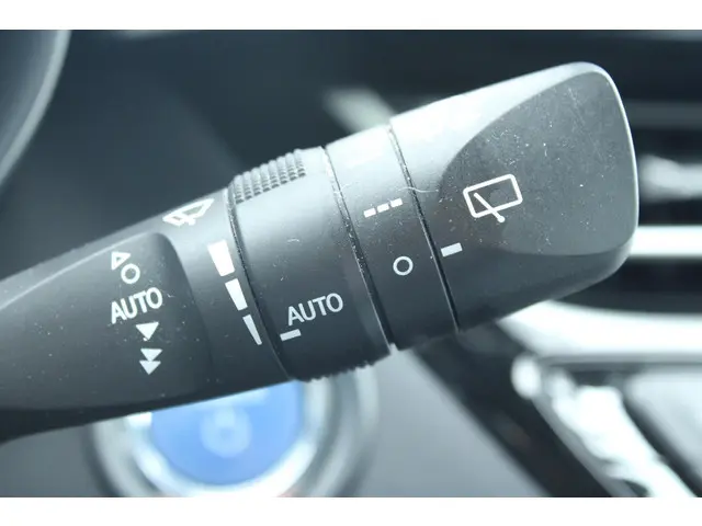 Toyota C-HR 1.8 Hybrid Dynamic 2019 Hybride Benzine 22