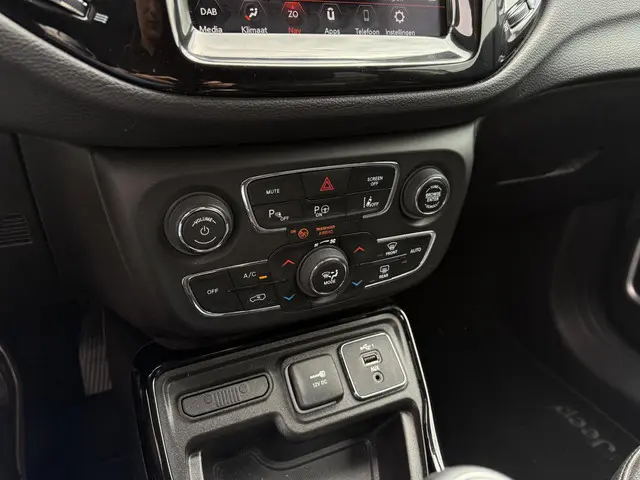 Jeep Compass 1.3T Limited 2021 Benzine 24