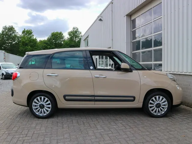 Fiat 500L Living 1.4 T-Jet Lounge 7p. 2016 Benzine 11