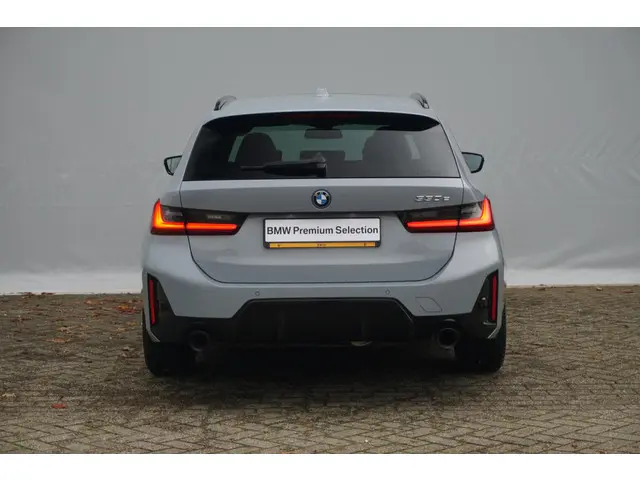 BMW 3 Serie Touring 330e 2023 Hybride Benzine 5