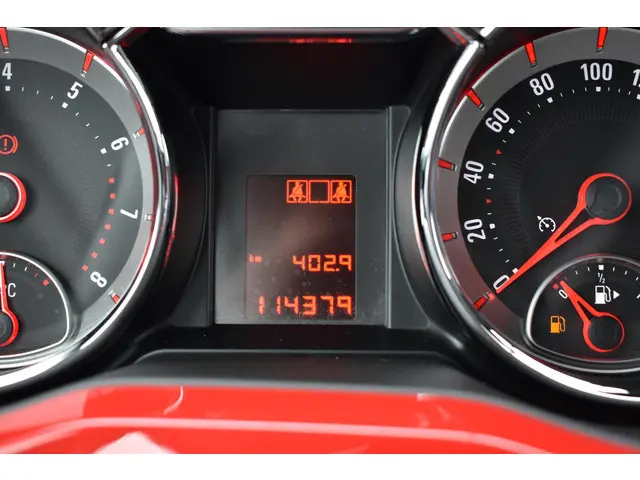 Opel ADAM 1.2 2018 Benzine 9