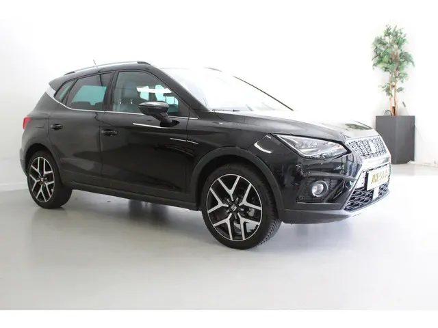 SEAT Arona 1.0 TSI FR Business Intense 2021 Benzine 2