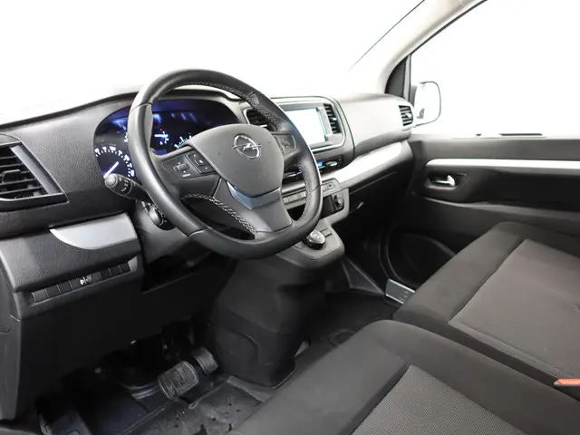 Opel Vivaro 2
