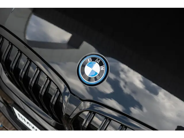 BMW 3 Serie Touring 320e 2024 Hybride Benzine 15