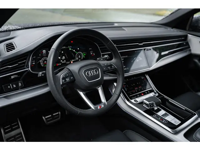 Audi Q8 55 TFSI-E quattro 2023 Hybride Benzine 9